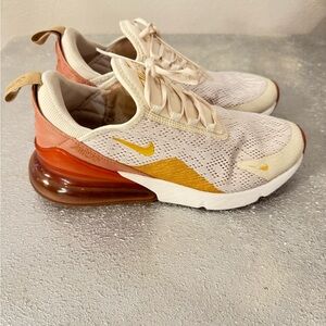 Nike Air Max 270 Sneaker (Women) Size 8 in Cream and Gold